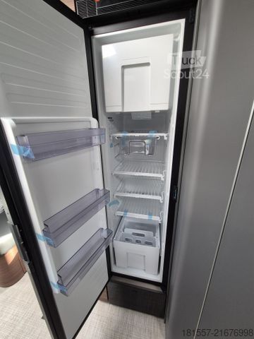 Caravana semiintegrada HYMER/ERIBA B-Klasse MC T 680 170 PS / Autarkie-Paket XL