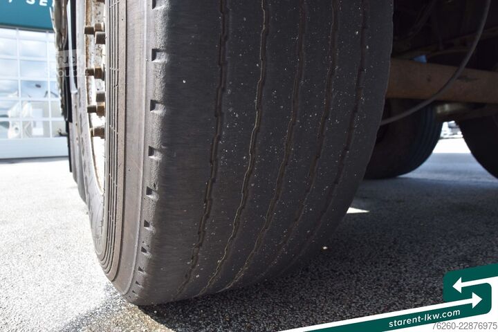 Otevřený návěs s plachtou SCHWARZMÜLLER Tautliner Zurringe Reserverad