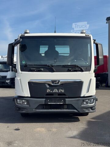Benne tri-benne MAN TGL 8.220 / 2 x AHK / 3 SITZE