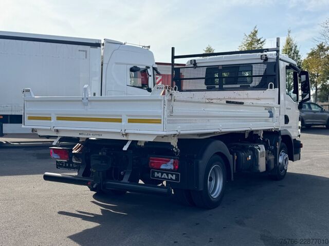 Benne tri-benne MAN TGL 8.220 / 2 x AHK / 3 SITZE