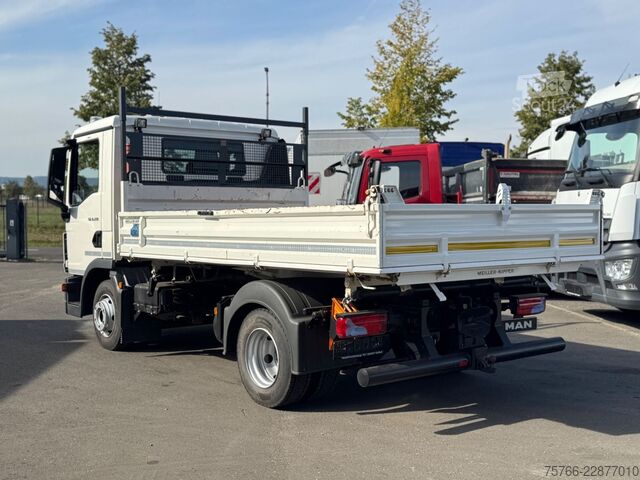 Benne tri-benne MAN TGL 8.220 / 2 x AHK / 3 SITZE