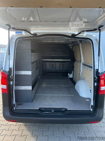 Dobozos furgon MERCEDES-BENZ Vito 114 LANG KLIMA TEMPOMAT WERKZEUGSCHRÄNK