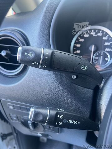Dobozos furgon MERCEDES-BENZ Vito 114 LANG KLIMA TEMPOMAT WERKZEUGSCHRÄNK