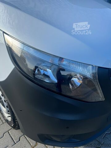 Dobozos furgon MERCEDES-BENZ Vito 114 LANG KLIMA TEMPOMAT WERKZEUGSCHRÄNK