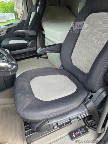 Vakio vetoauto Ford F-MAX 500