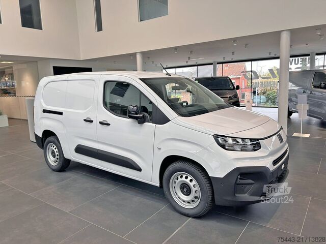 Slēgtais furgons Fiat Doblò F5272 XL Diesel 130 PK Automaat