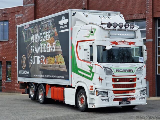 Suitcase Scania R580 V8 NGS Highline 6x2 - Box with sidedoors -...