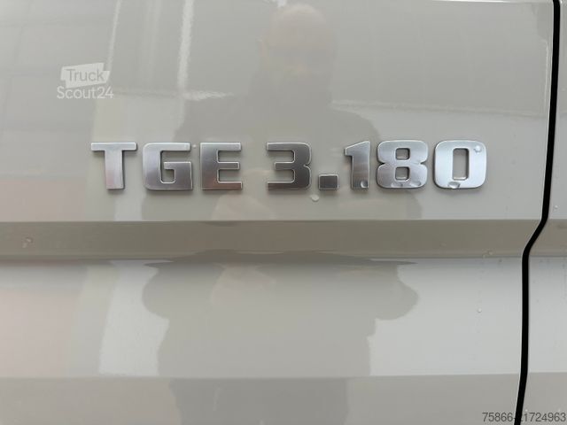 Kombi z visokim stropom MAN 3.180 TGE 4x4 Neuwagen Mixto 7 Sitzer