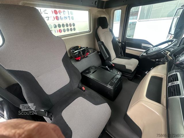 Tovorna dvigalka na tovornjaku MAN 26.420 TGS LL Palfinger PK 26.001 l TEC Funk