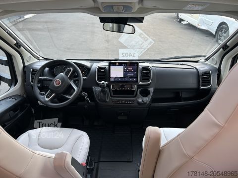 Camping-car semi-intégré Bürstner Lyseo TD 736