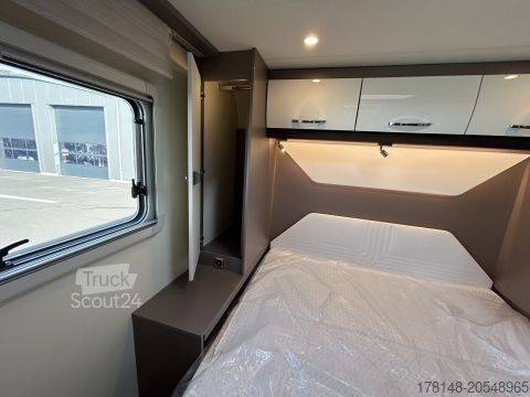 Félintegrált lakóautó Bürstner Lyseo TD 736