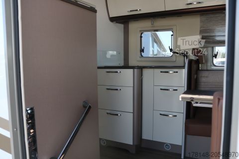 Caravana semiintegrada Bürstner Lyseo TD 727 G Harmony Line