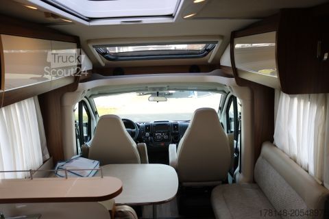 Półzintegrowany kamper Hymer/Eriba Tramp SL 704