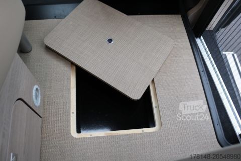 Camper van Bürstner Lineo C 550