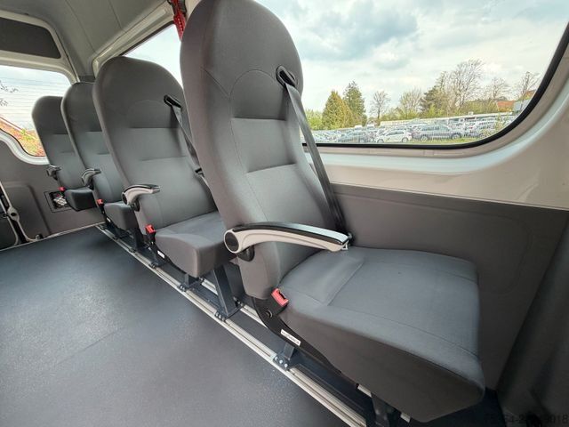 Minibuss VOLKSWAGEN Crafter 2.0 TDi 84 KW L2H2 9 Sitze Klima Ahk Eu5