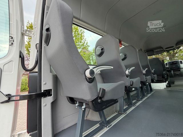 Minibuss VOLKSWAGEN Crafter 2.0 TDi 84 KW L2H2 9 Sitze Klima Ahk Eu5