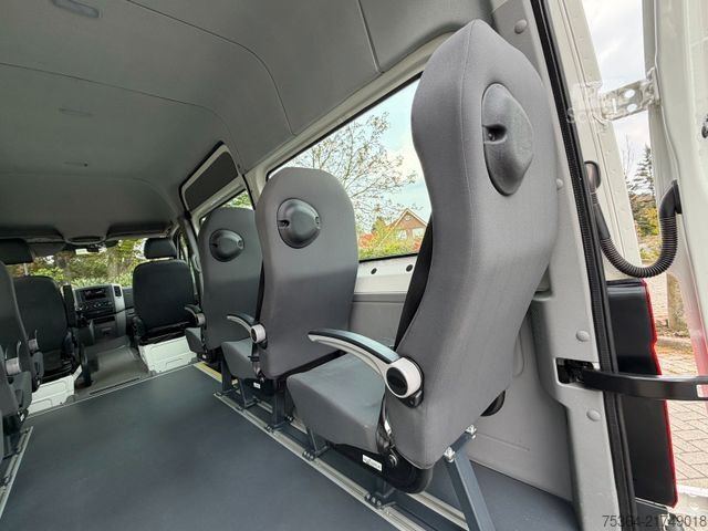 Minibuss VOLKSWAGEN Crafter 2.0 TDi 84 KW L2H2 9 Sitze Klima Ahk Eu5