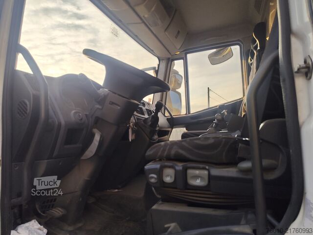 Mobiele kraan Iveco EuroCargo 160E25K
