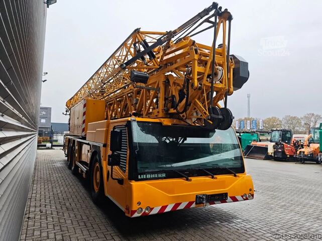 Torņa celtnis Liebherr MK63 6x6x6
