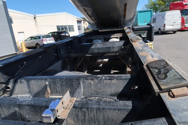 مقطورة نصف قلابة Schwarzmüller SK Stahlrundmulde