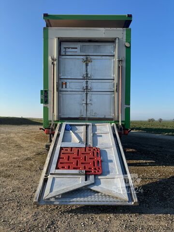 Camión de ganado Menke Janzen