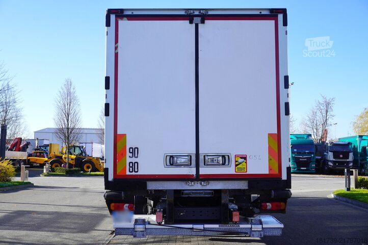 Camion frigorifique Renault D19 Wide 4x2 E6 / Lamberet 22 EPAL refri