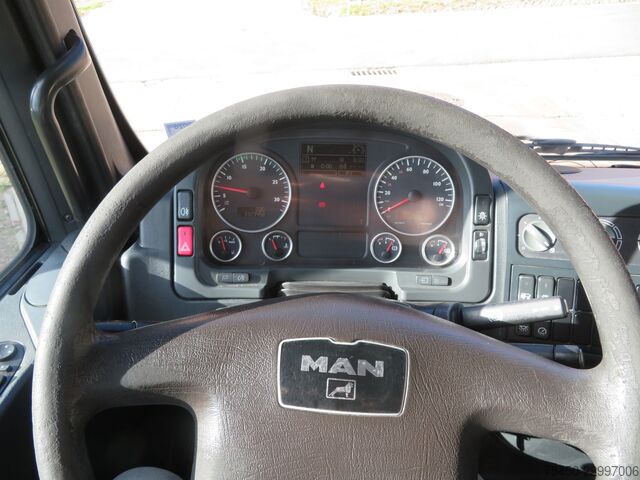 Furgão fechado MAN TGL 8.180