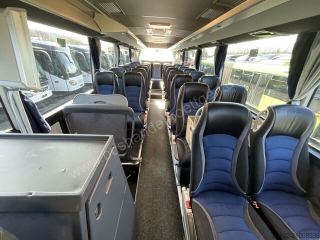 Diaľkový autobus Mercedes-Benz Tourismo 15 RHD