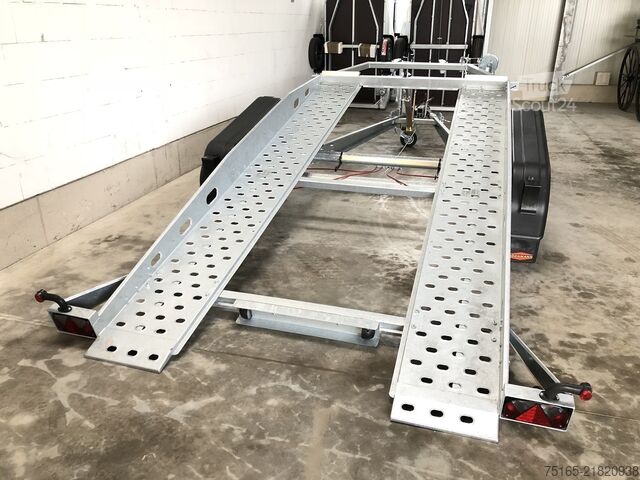 автомобиль-фургон для перевозки автомобилей Böckmann AT 4019/27 Autotransporter