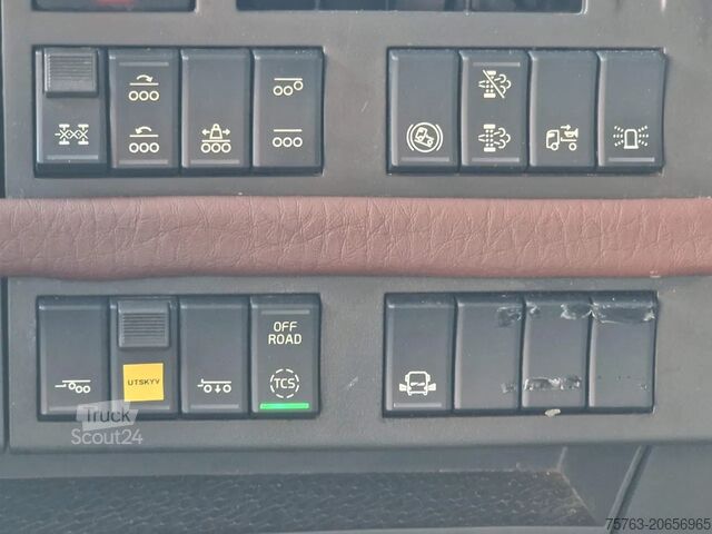 Kranwagen Volvo FH 13.540 8x4*4 - HMF2620 K6 Crane 2017 with re...