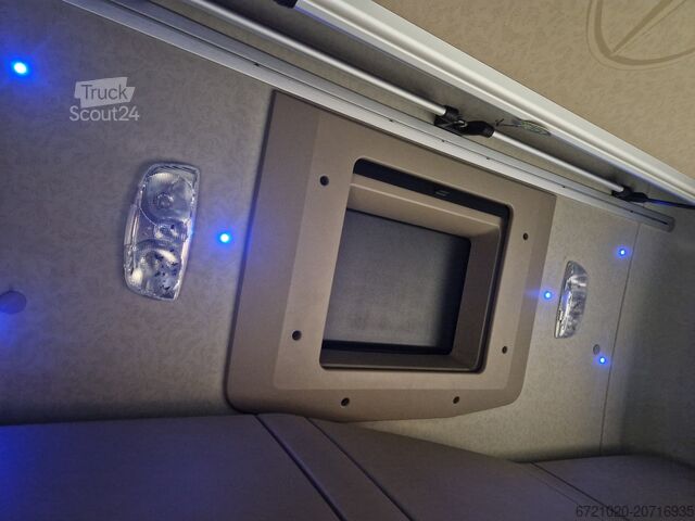 тракторна единица Mercedes Actros 2651