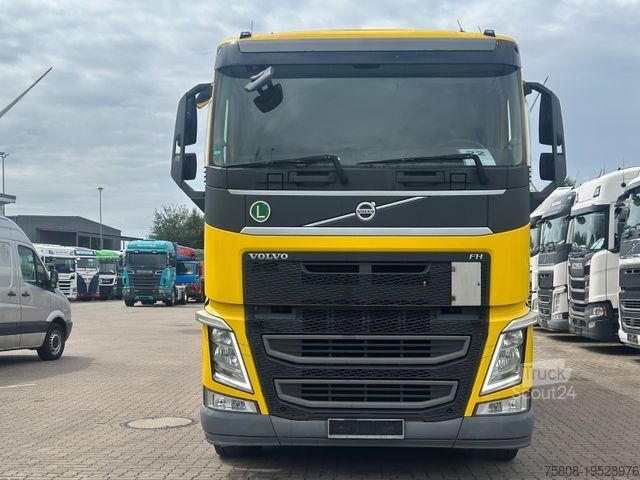 Damperli kamyon VOLVO FH460 Getreidekipper Lenk Staplerhalterung