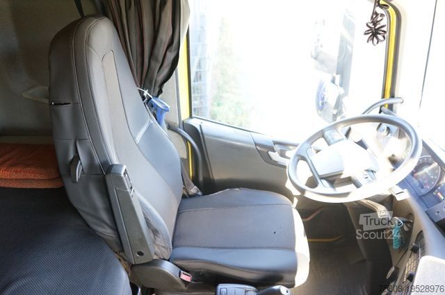Damperli kamyon VOLVO FH460 Getreidekipper Lenk Staplerhalterung