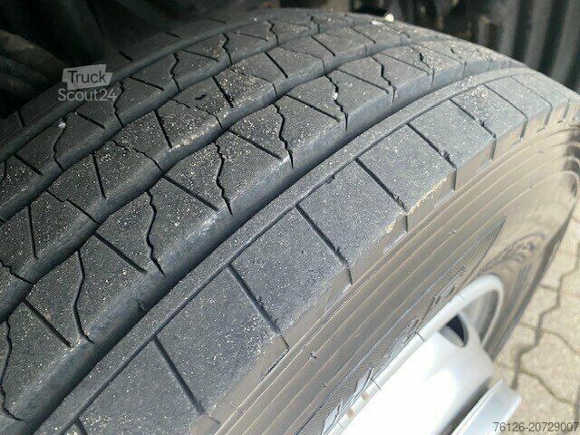 LKW mit Kofferaufbau MAN 8.180BL Möbelkoffer/AHK/Org.107Tkm/3 Sitzer