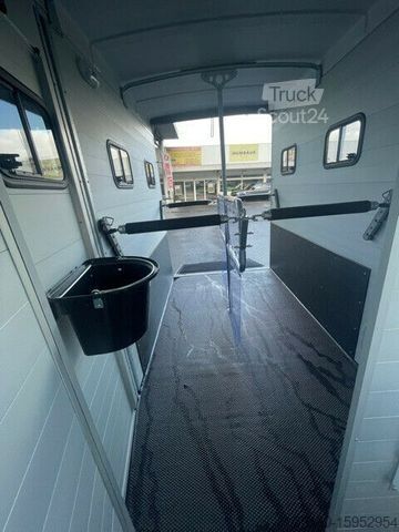 Přívěs pro přepravu koní HUMBAUR * NOTOS X-TRA UP*ALUBODEN begehbare SK NEU