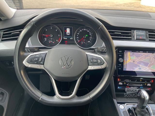 Minibus VOLKSWAGEN Passat Variant 110kw DSG Kamera *LED *Navi