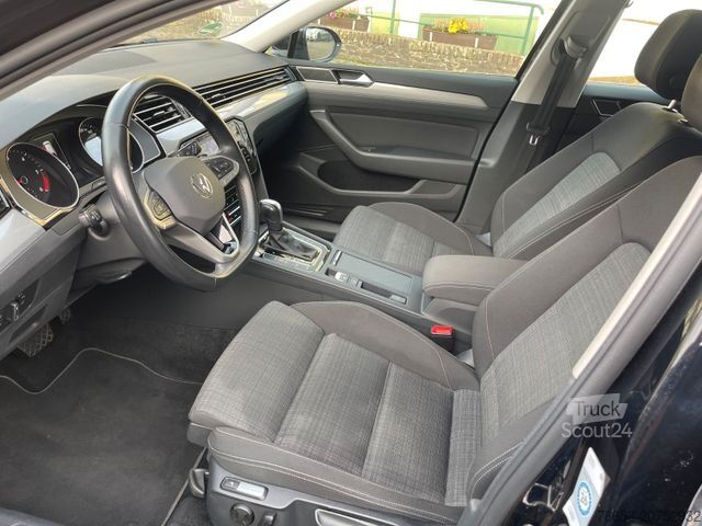 Minibus VOLKSWAGEN Passat Variant 110kw DSG Kamera *LED *Navi