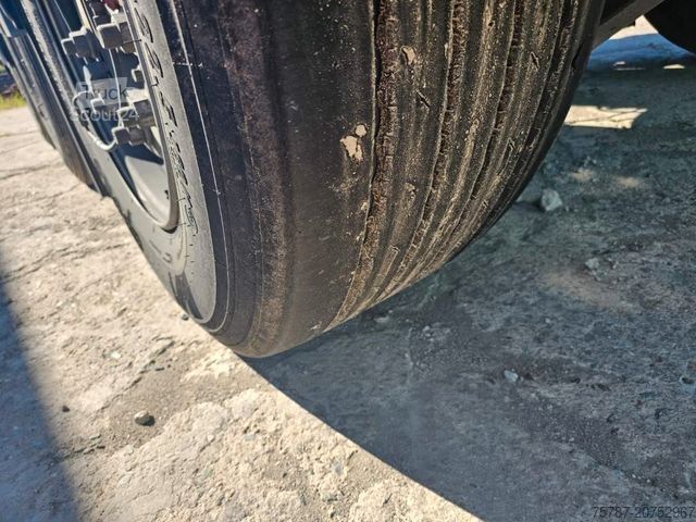 Auflieger-Wechselfahrgestell WIELTON Vario Containerchassis, Reifendruckkontrolle