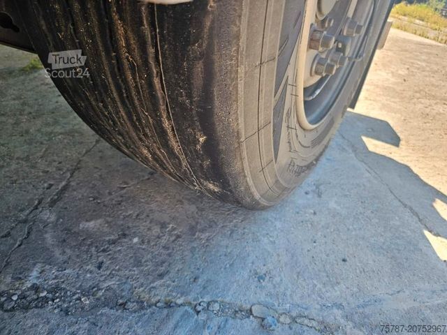 Auflieger-Wechselfahrgestell WIELTON Vario Containerchassis, Reifendruckkontrolle