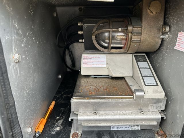 Standardní tahač MAN TGX 18.480 XLX + ESTERER ZTS Tankauflieger