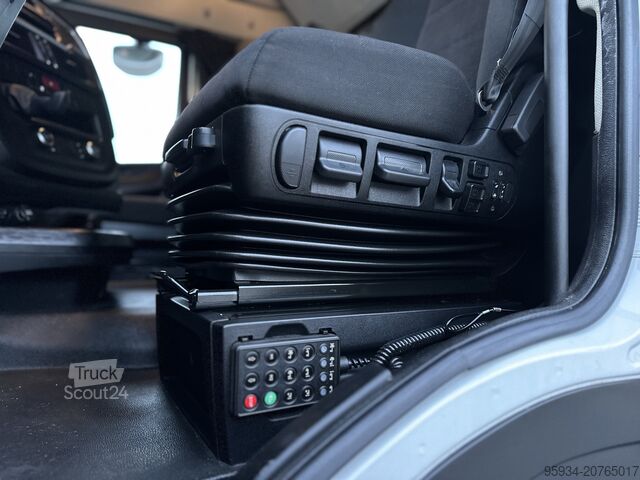 Trator de estrada padrão Iveco Stralis S-Way 530