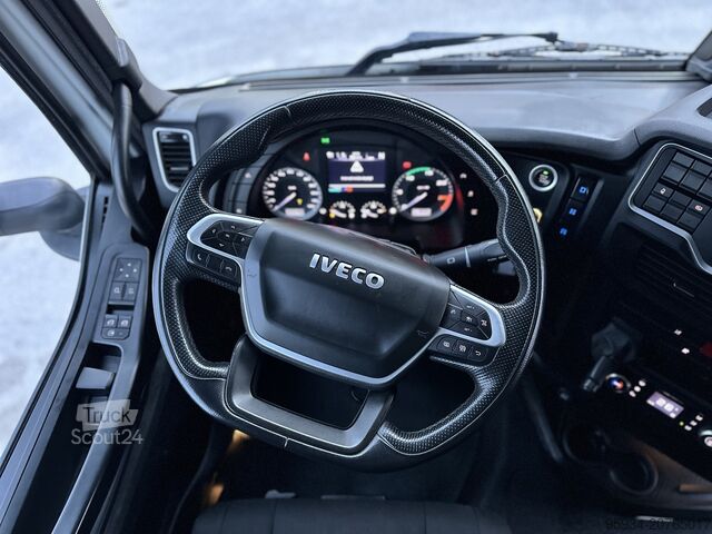 Trator de estrada padrão Iveco Stralis S-Way 530