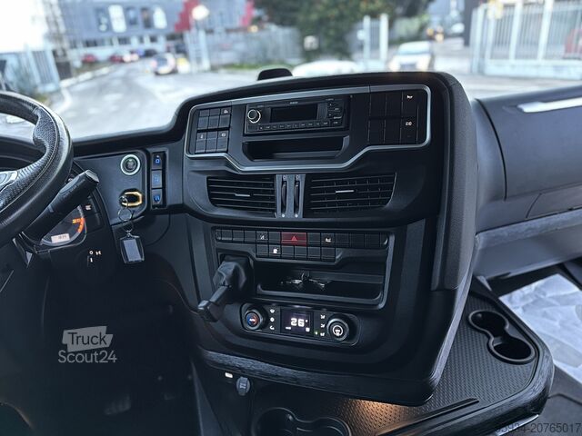 Trator de estrada padrão Iveco Stralis S-Way 530