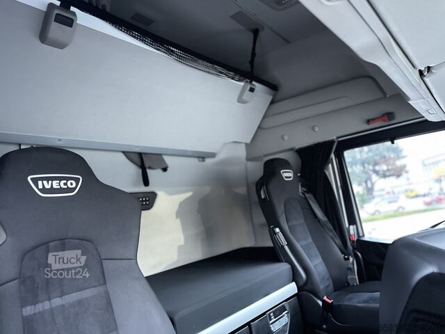 Tracteur routier standard Iveco Stralis S-Way 530