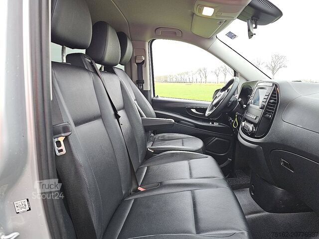 Transport de personnes MERCEDES-BENZ VITO 114 CDI TOURER 2X Airco 9-Persoons!