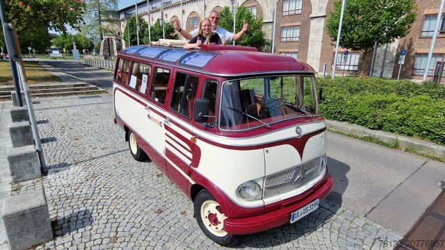 Minibus MERCEDES-BENZ Vorgänger Sprinter O 319 Samba mit Faltdach AC