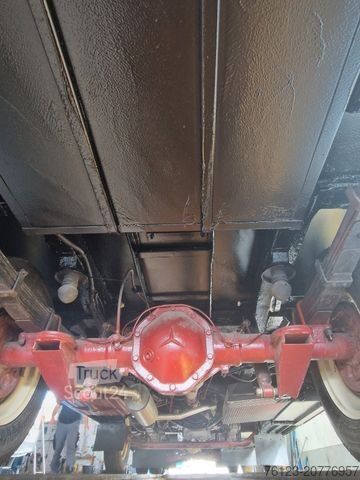 Minibus MERCEDES-BENZ Vorgänger Sprinter O 319 Samba mit Faltdach AC