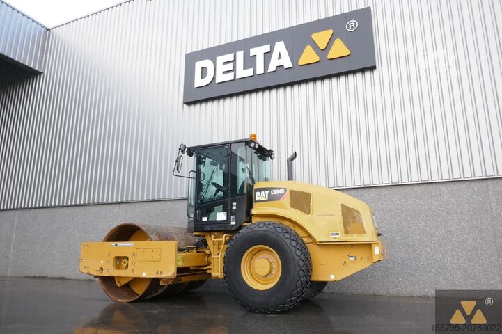 Valjar z enim bobnom Caterpillar CS64B