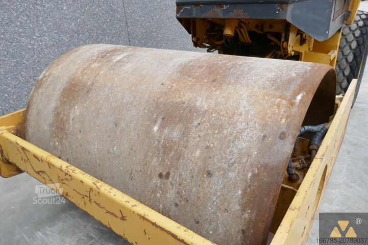 Valjar z enim bobnom Caterpillar CS433C