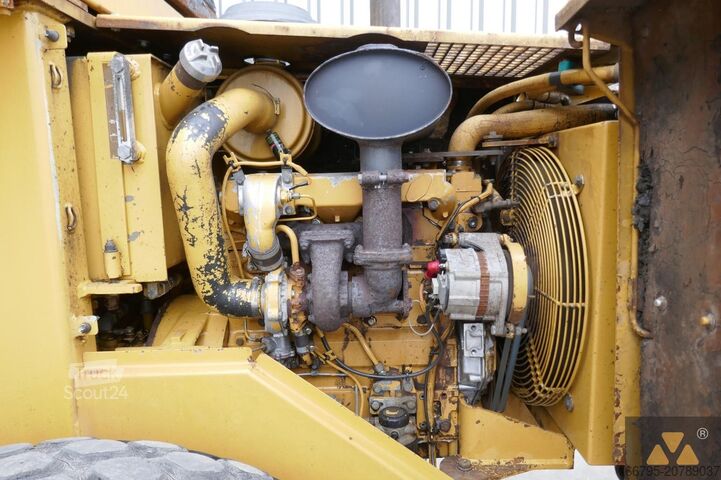 Valjar z enim bobnom Caterpillar CS433C